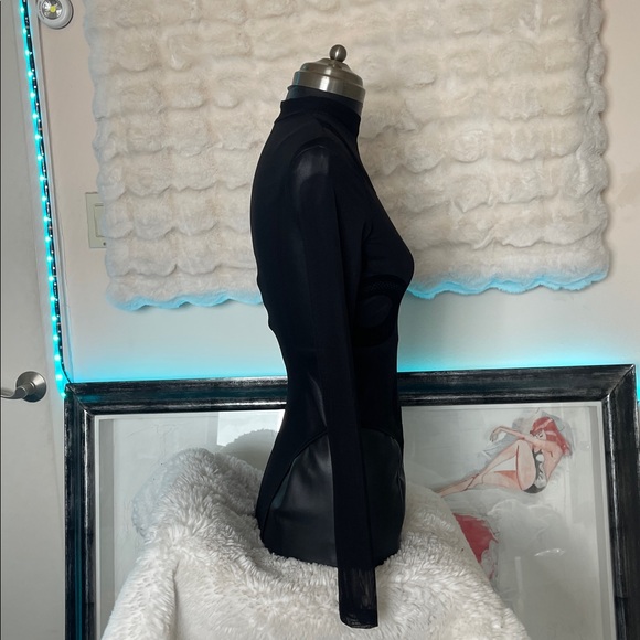 Black Snake Design Women Top no name brand - Picture 5 of 10